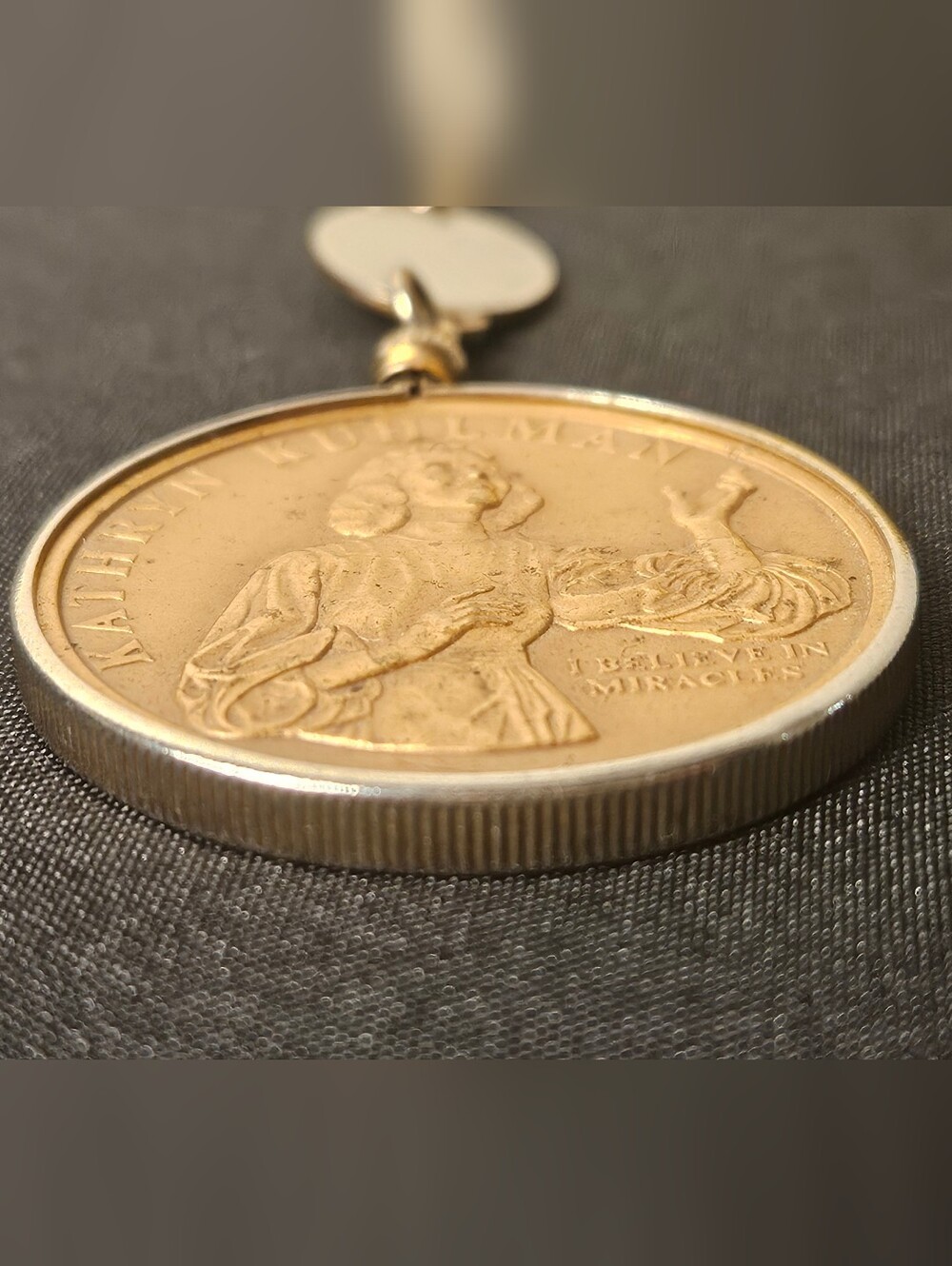 1972 Kathryn Kuhlman Commemorative Coin Keychain Medallion Evangelos Frudakis - Picture 4 of 10